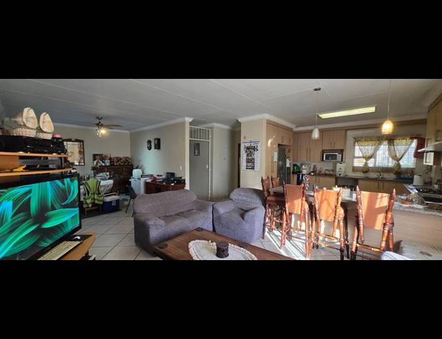 3 BEDROOM HOUSE FOR SALE IN GHOLFSIG